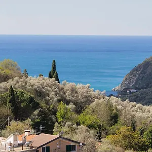 https://portico.hotelitalianriviera.com