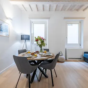 https://fiordaliso-boutique-apartments.it-tuscanyhotel.com