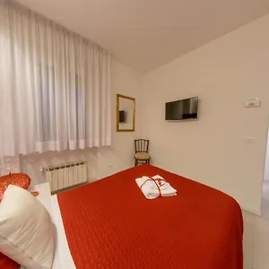  Apartment Marconi Rooms 1, 2, 3 Casa Stella Italien